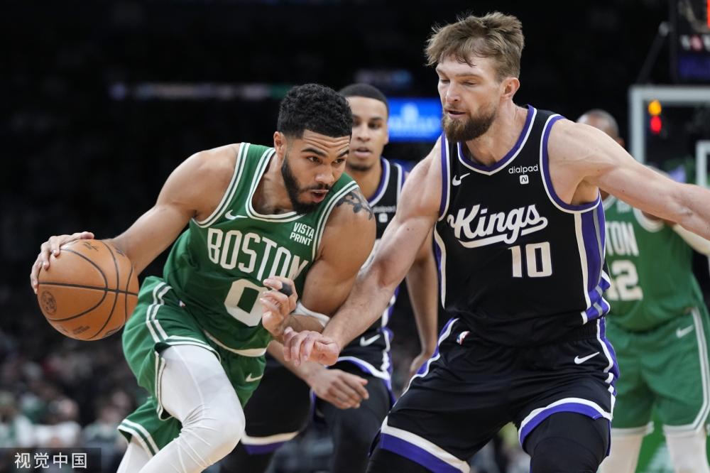 通过他的故 通过他的故