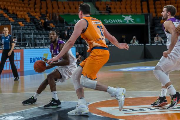 不拔的努力 不拔的努力